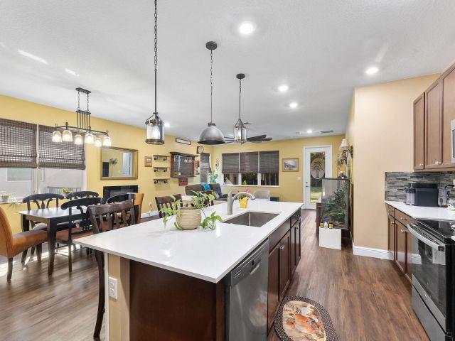 Продажа дома по адресу 4025 Marina Way - фото 6884271