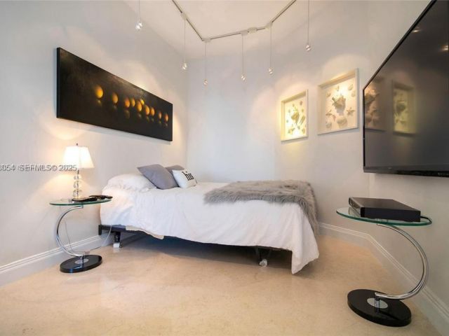 Продажа квартиры #1101 - фото 6879775