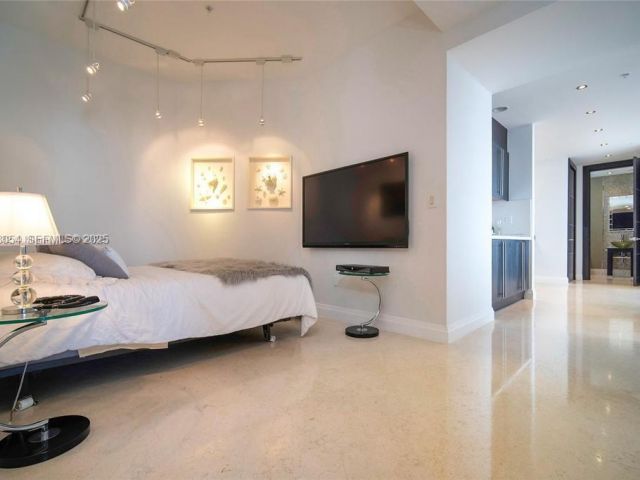 Продажа квартиры #1101 - фото 6879778