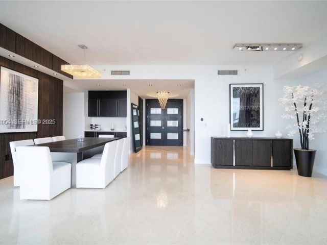 Продажа квартиры #1101 - фото 6879785