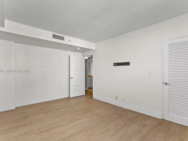 Продажа квартиры #1145 - фото 6879263