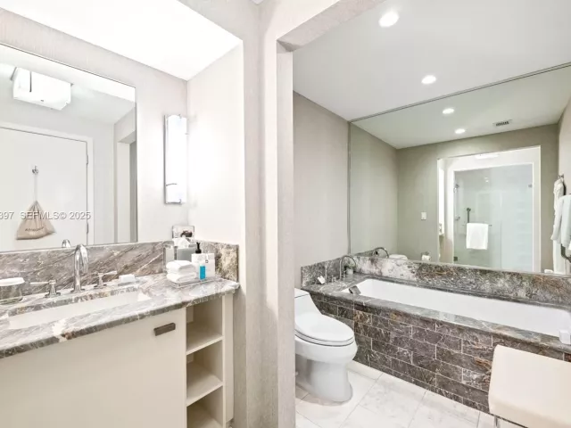 Продажа квартиры #R1904 - фото 6880076