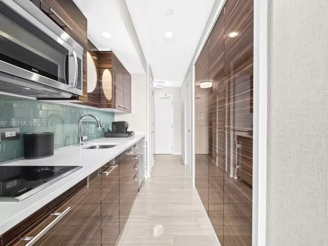 Продажа квартиры #R1904 - фото 6880082