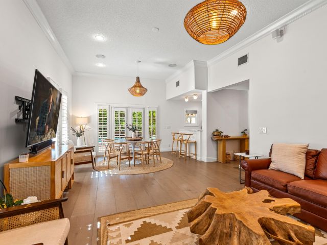 Продажа дома по адресу 399 Florenada Terrace - фото 6909733