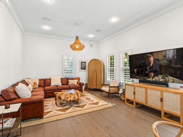 Продажа дома по адресу 399 Florenada Terrace - фото 6909734