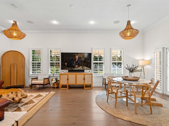 Продажа дома по адресу 399 Florenada Terrace - фото 6909735