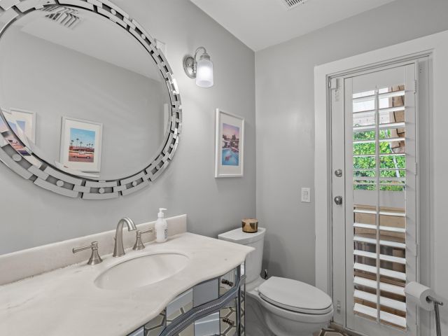 Продажа дома по адресу 399 Florenada Terrace - фото 6909736