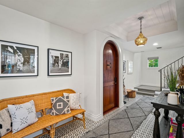 Продажа дома по адресу 399 Florenada Terrace - фото 6909744