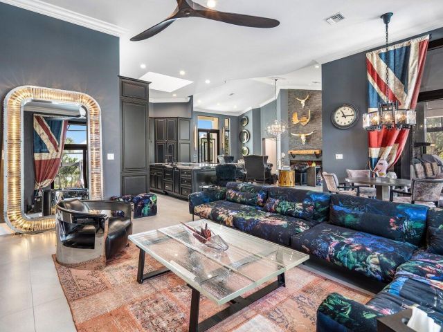 Продажа дома по адресу 4848 Chamal Circle - фото 6894889