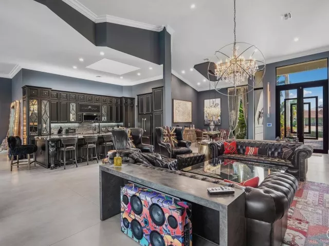 Продажа дома по адресу 4848 Chamal Circle - фото 9039137