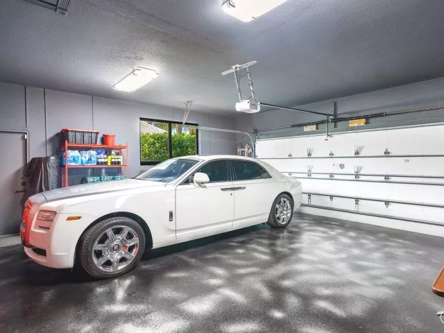 Продажа дома по адресу 4848 Chamal Circle - фото 9039156