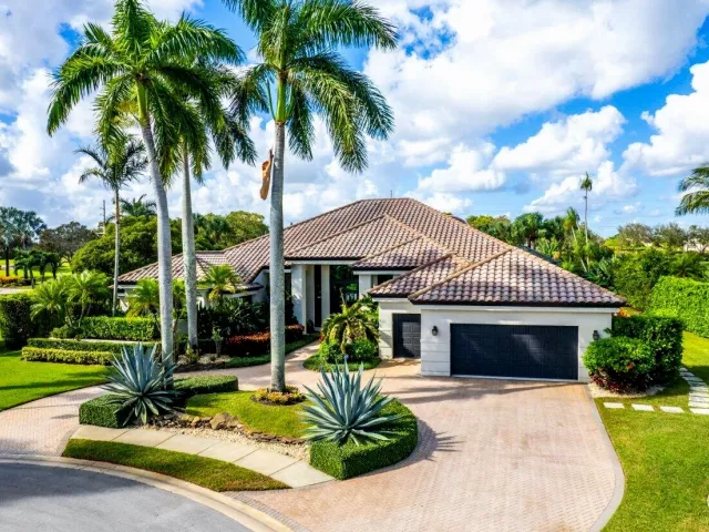 Продажа дома по адресу 4848 Chamal Circle - фото 9039169