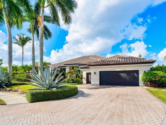 Продажа дома по адресу 4848 Chamal Circle - фото 9039193