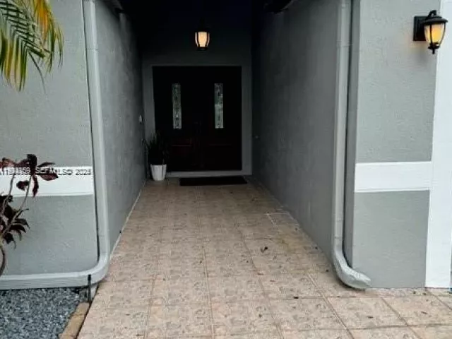 Дом в аренду по адресу 8965 SW 59th Ct 0 - фото 6884342