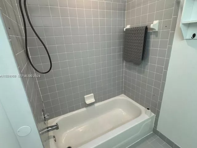 Дом в аренду по адресу 8965 SW 59th Ct 0 - фото 6884337