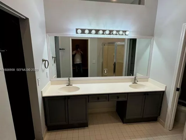 Дом в аренду по адресу 8965 SW 59th Ct 0 - фото 6884330