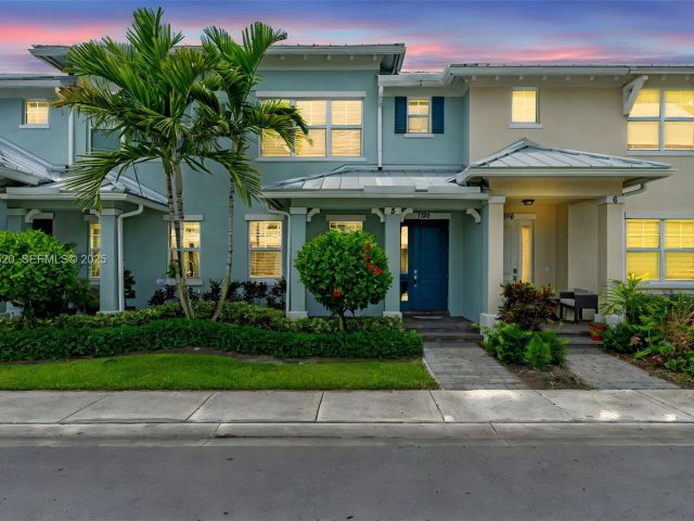 Дом в аренду по адресу 1190 Eucalyptus Dr 5 - фото 6878677