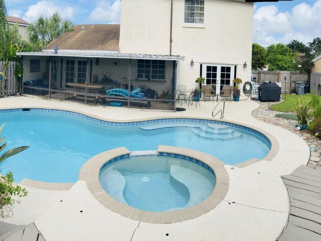 Дом в аренду по адресу 9928 Moss Pond Drive - фото 6894879