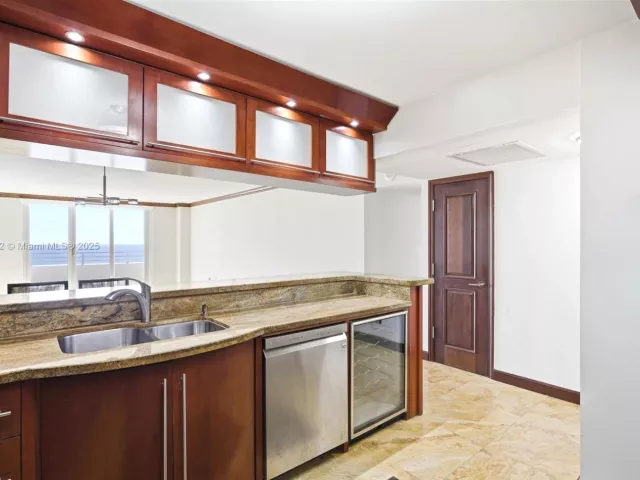 Продажа квартиры #12N - фото 6878395