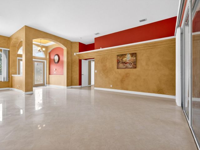 Продажа дома по адресу 13089 86th Road N - фото 6894052