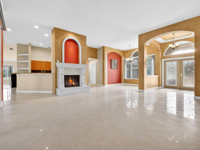 Продажа дома по адресу 13089 86th Road N - фото 6894053