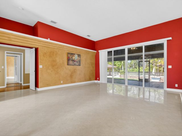 Продажа дома по адресу 13089 86th Road N - фото 6894056