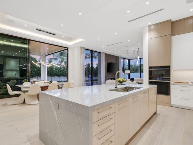 Продажа дома по адресу 340 Grove Place - фото 6880963