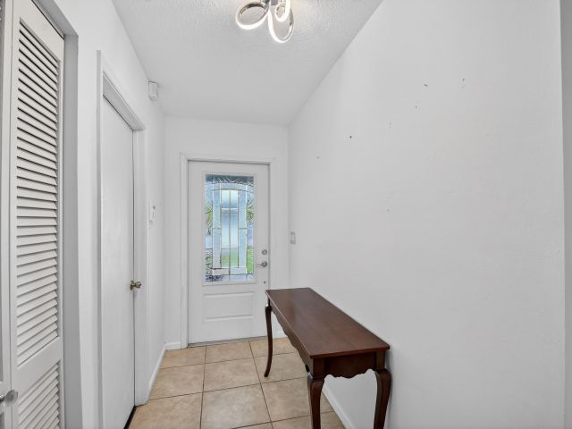 Продажа дома по адресу 3618 Valley Way - фото 6893956