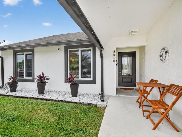 Продажа дома по адресу 3618 Valley Way - фото 6893958