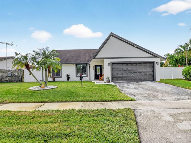 Продажа дома по адресу 3618 Valley Way - фото 6893961