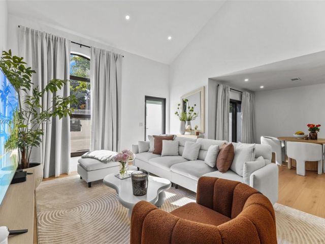 Продажа дома по адресу 21216 Harbor Way 158-15 - фото 6883820