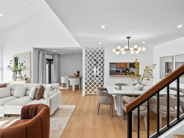 Продажа дома по адресу 21216 Harbor Way 158-15 - фото 6883821