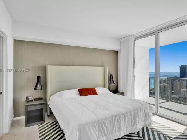 Квартира в аренду номерR1108 - фото 6881983