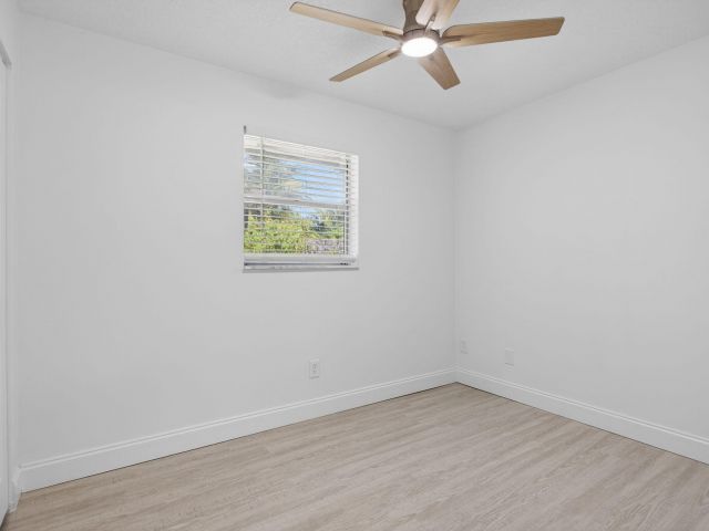 Продажа дома по адресу 208 NE 14th Avenue - фото 6898609