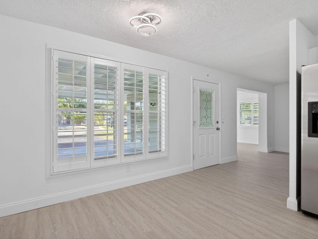 Продажа дома по адресу 208 NE 14th Avenue - фото 6898617