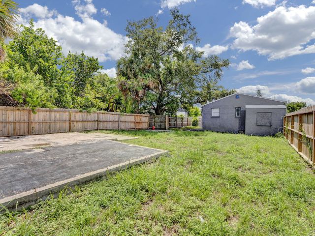 Дом в аренду по адресу 172 W 15th Street 1 - фото 6893570