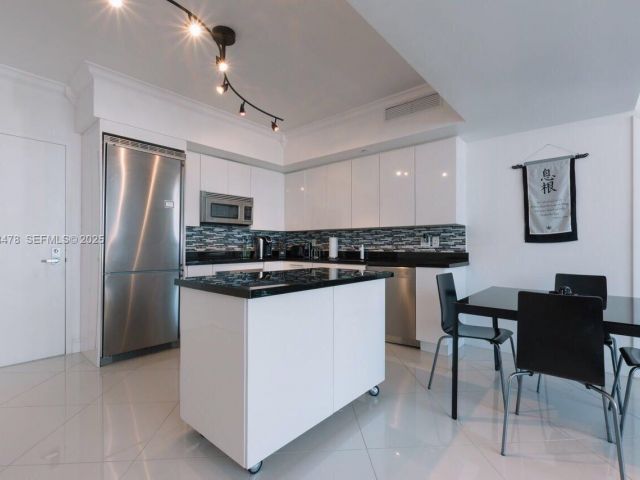 Продажа квартиры #1512 - фото 6887191