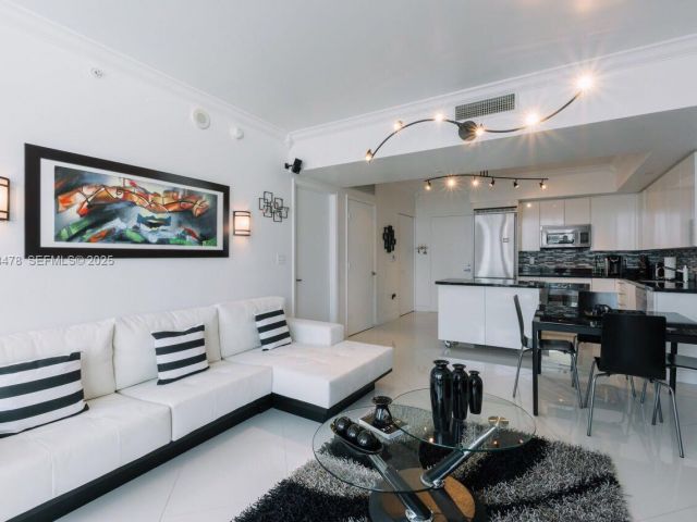 Продажа квартиры #1512 - фото 6887196