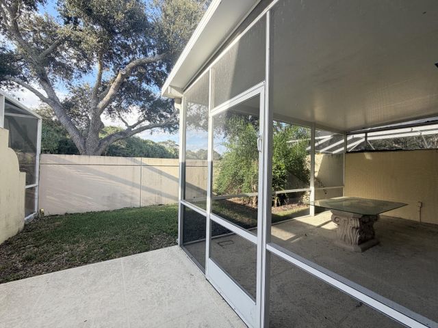 Дом в аренду по адресу 2205 Telogia Court - фото 6893976