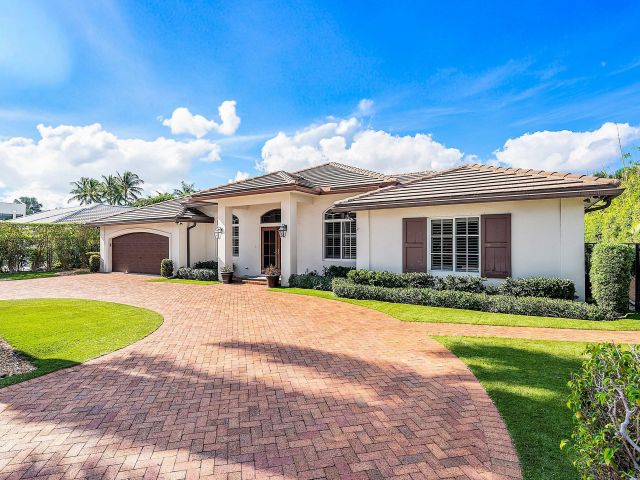 Дом в аренду по адресу 2121 Areca Palm Road - фото 6894556