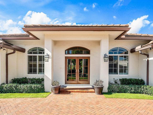 Дом в аренду по адресу 2121 Areca Palm Road - фото 6894558