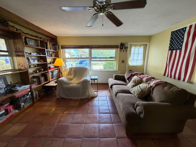 Продажа дома по адресу 813 Burch Drive - фото 6893944