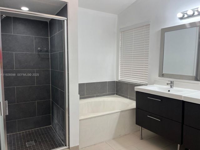 Дом в аренду по адресу 4979 SW 123rd Ter - фото 6881629