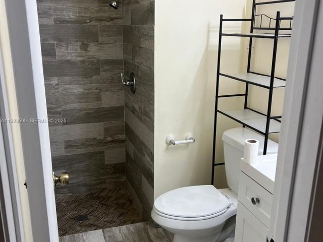 Дом в аренду по адресу 4979 SW 123rd Ter - фото 6881630