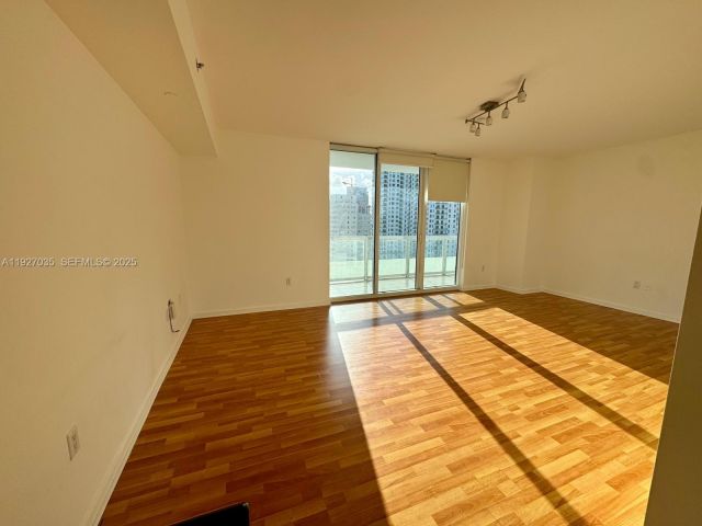 Продажа квартиры #1703 - фото 7444329