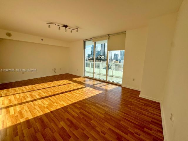 Продажа квартиры #1703 - фото 7444331