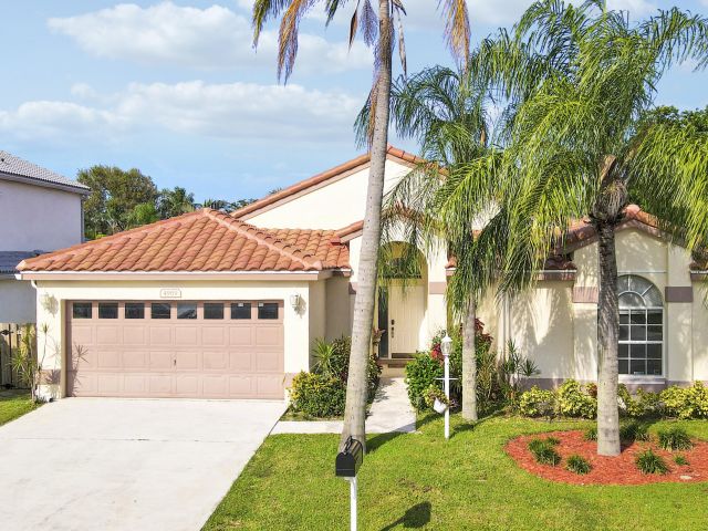 Продажа дома по адресу 4969 Broadstone Circle - фото 6895685