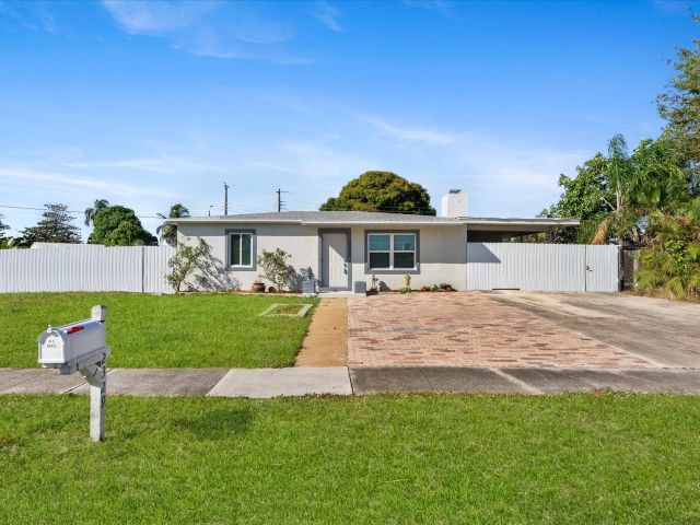 Дом в аренду по адресу 2329 West Drive - фото 6893930