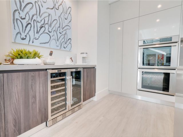 Дом в аренду по адресу 4011 Bayview Drive - фото 6883650