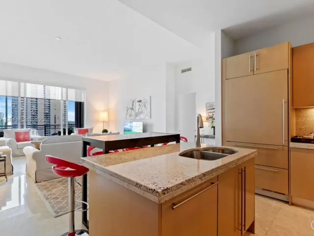 Продажа квартиры #2002 - фото 6886949